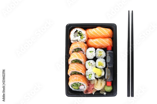 Sushi. Sushi set. Tacka sushi na białym tle.