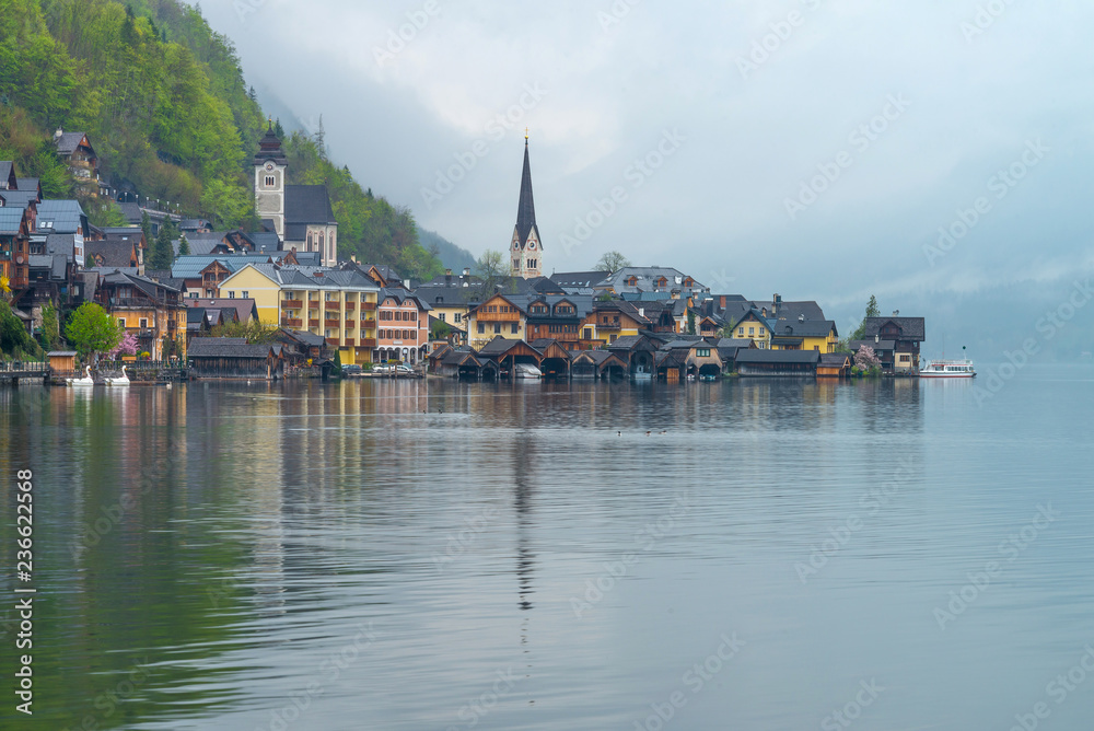 Fototapeta premium Hallstatt the Lakeside village in Ausrtria