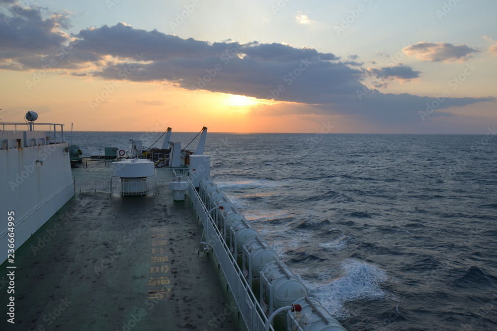 Obraz premium 宮崎カーフェリー_朝焼け