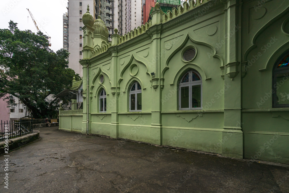 Jamia Mosque is located at Mid-levels area and is the oldest mosque in Hong Kong, built in 1890
