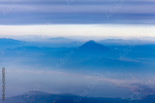 富士山　俯瞰 © Imaging L