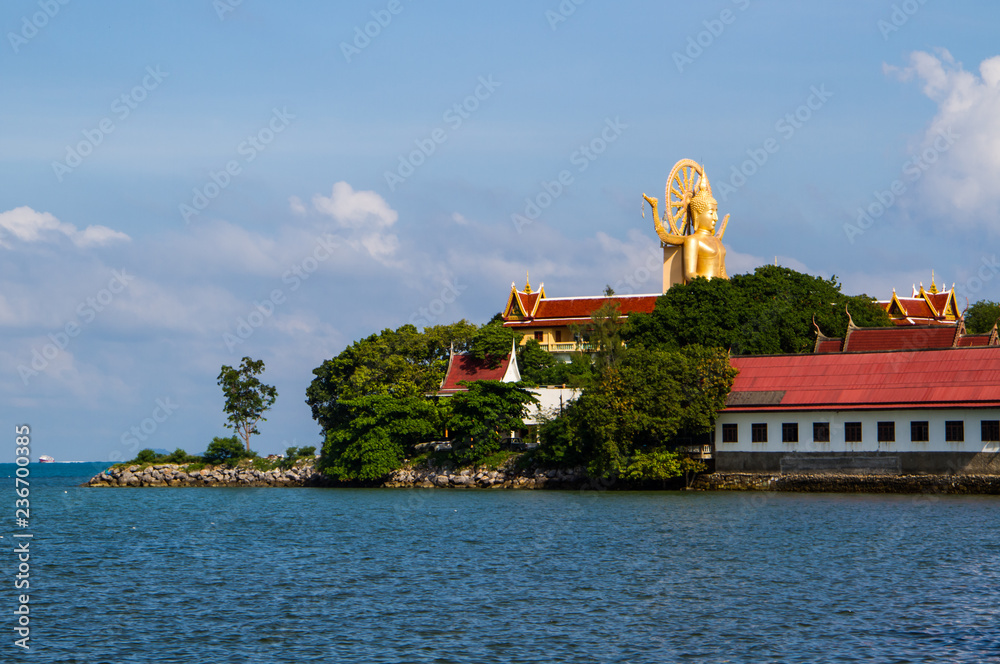 Naklejka premium Big Buddha island