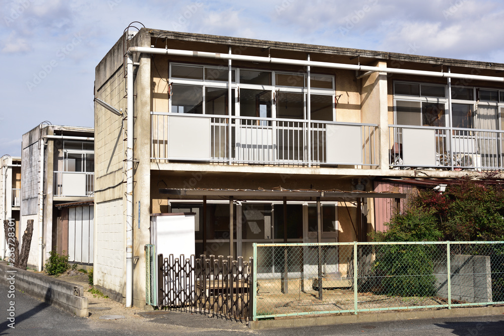 日本の古い建物の窓 Stock Photo Adobe Stock