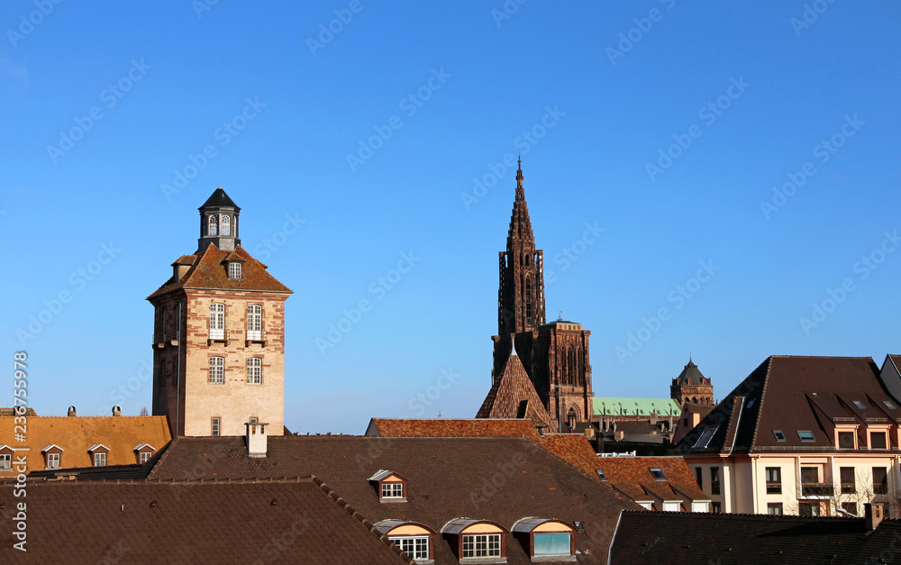 Cathédrale de Strasbourg et Porte de l’Hôpital - Alsace - France