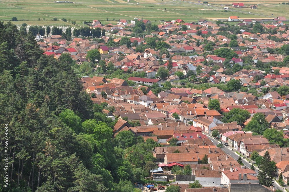 vue aérienne sur une ville de Transylvanie, Bran