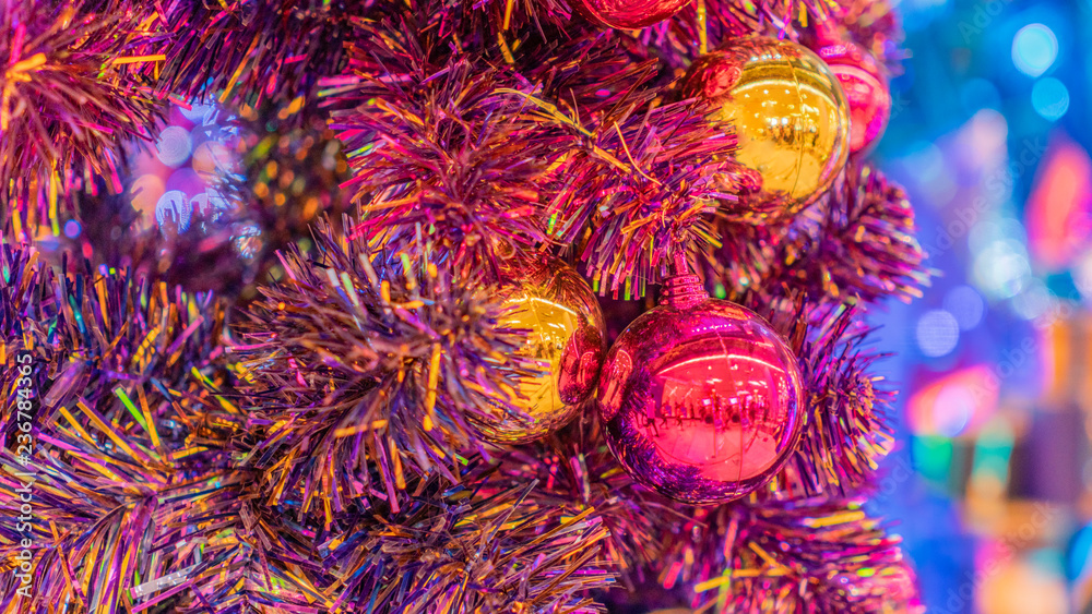 Christmas decoration on Christmas tree, decorazioi nataliazie albero di natale
