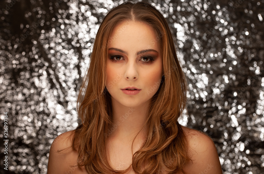 studiu Beauty portrait of a young brunette woman studiu Beauty portrait of a young brunette woman