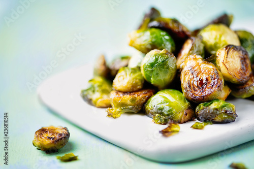 crispy roasted brussels sprout