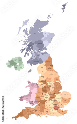 Fotografia United Kingdom administrative districts vector high detailed map colored by regi