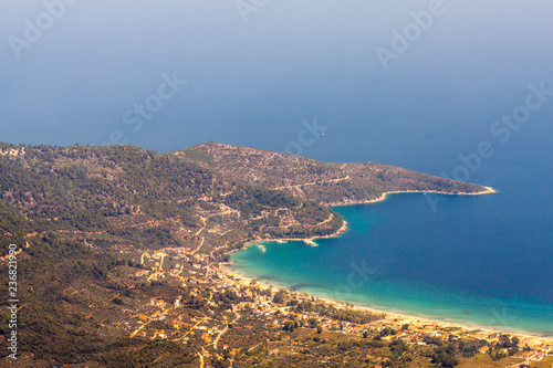 Fototapeta Naklejka Na Ścianę i Meble -  Golden beach. View from the mountain of Ipsario on the island of Thassos