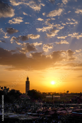 sunset in Marrakech © Carnapierrou