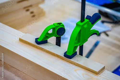 Pasting of two wooden surfa...