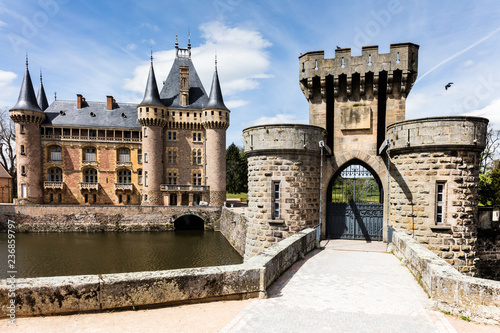 chateau de La Clayette photo