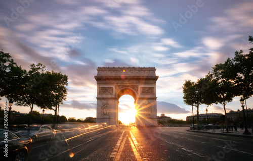 Arc de Triophe, Paris photo