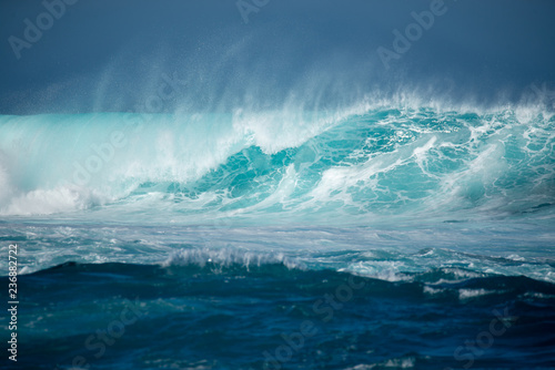 Fototapeta Naklejka Na Ścianę i Meble -  big wave in the north shore of Lanzarote
