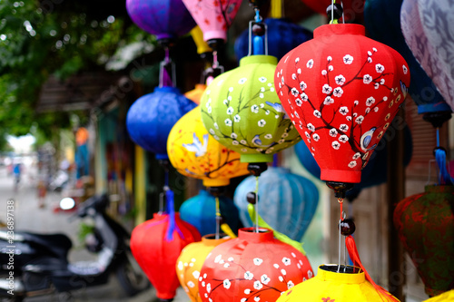 Lantern of HOI AN ancient town © XuanDNA