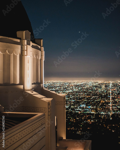 Tela Griffith Observatory view