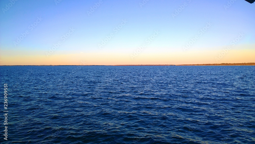 Obraz premium sunset over the sea