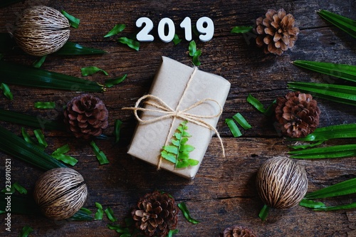 2019 eco friendly brown wrap gift boxes, new year gift concept
