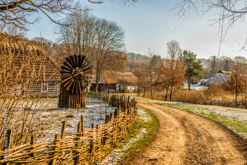 Fototapeta Naklejka Na Ścianę i Meble -  bieszczady zima 