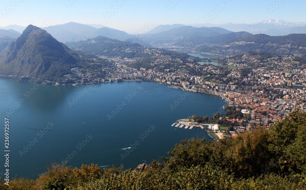 Blick auf Lugano mit Monte San Salvatore