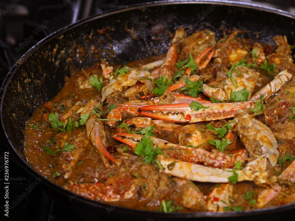 Fototapeta premium crab masala in a pan