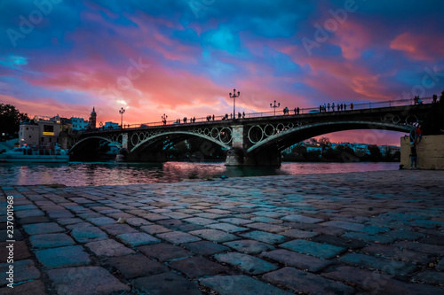 puente emblematico © Victor
