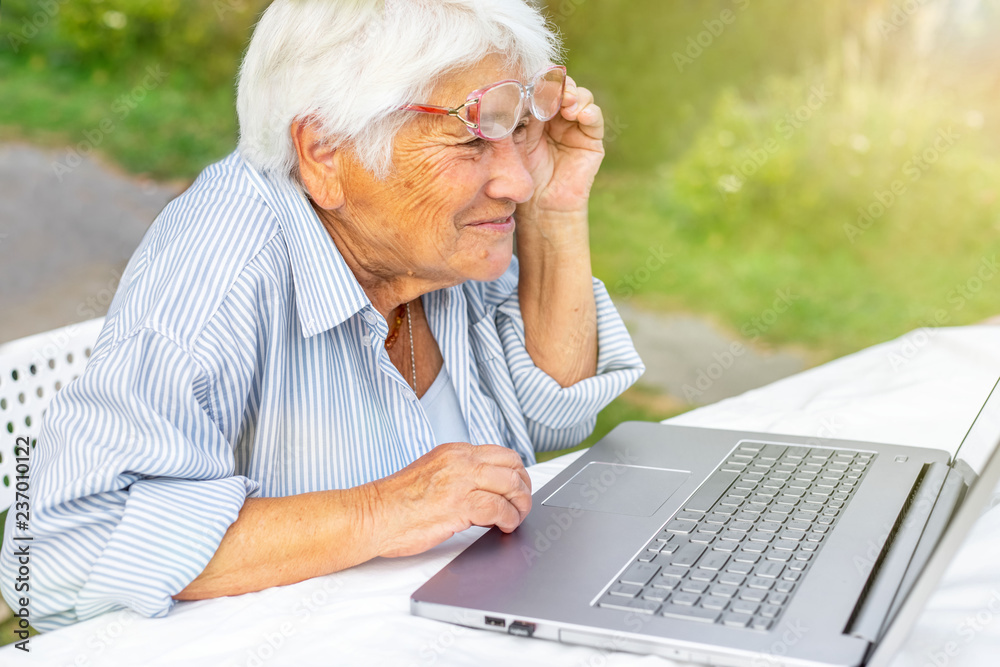 Glasses for looking at computer deals