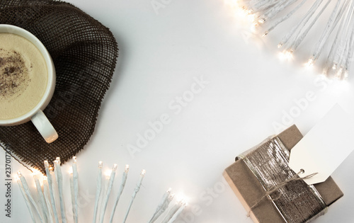 christmas hot cocoa coffee mug burlap faerie lights ornaments gift present