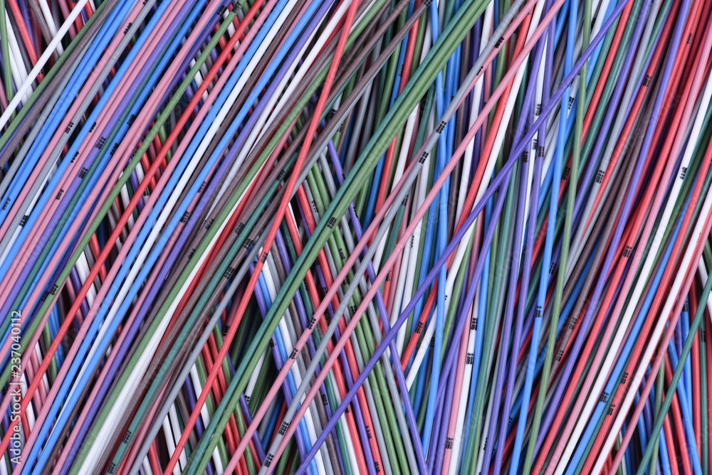 Fototapeta Kolorowi elektryczni instalacja kable jako tło