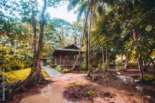 Casa abandona en medio del Caribe de Costa Rica