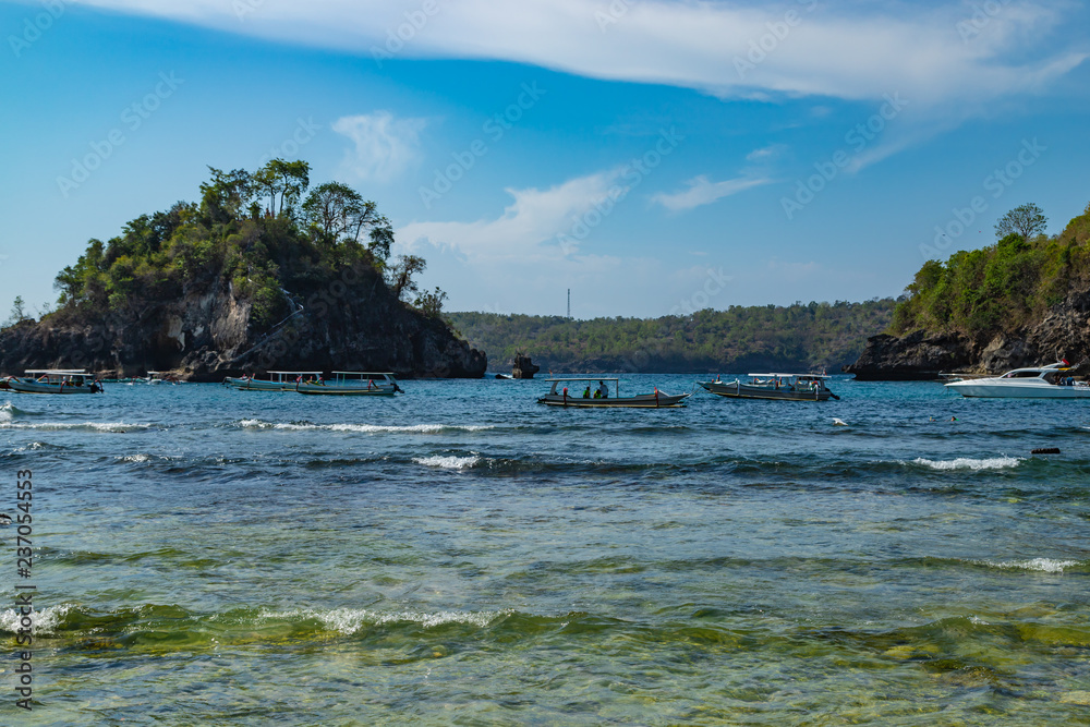 Naklejka premium Crystal Bay beach at Nusa Penida island. Indonesia