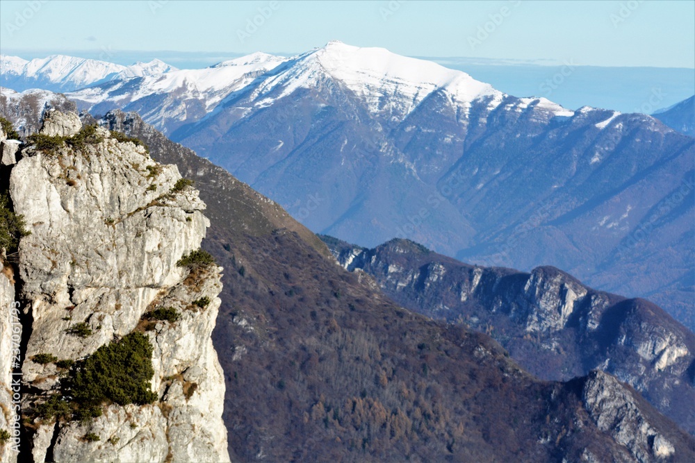 paesaggio prealpino, Trentino, Italia
