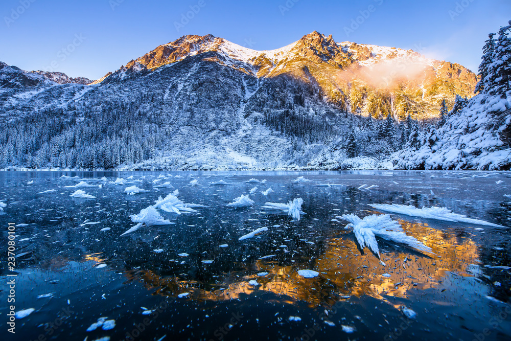 Obraz premium Winter mountains