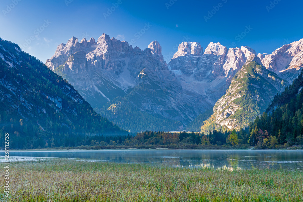 Dürrensee vor Monte Cristallo am Morgen, Dolomiten, Südtirol 