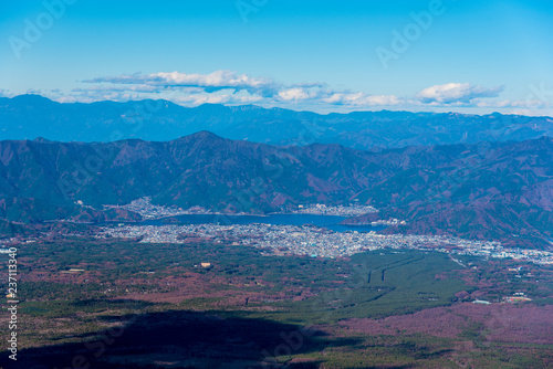 富士山からの富士吉田市と河口湖眺望 © L.tom