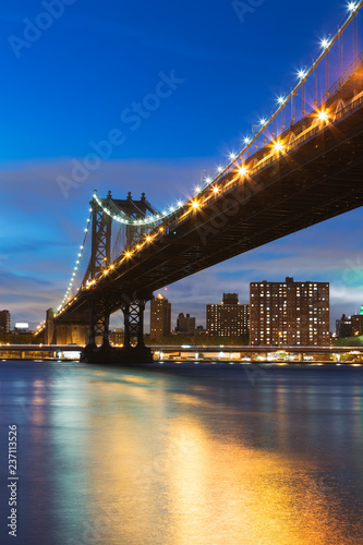 Manhattan Bridge at night