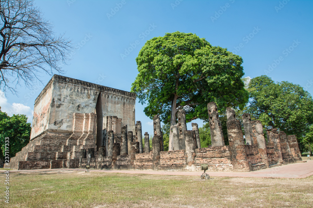  Wat Sri Chum temple in Sukhothai historical park. Sukhothai, Thailand.This is declared as a World Heritage Site by UNESCO.