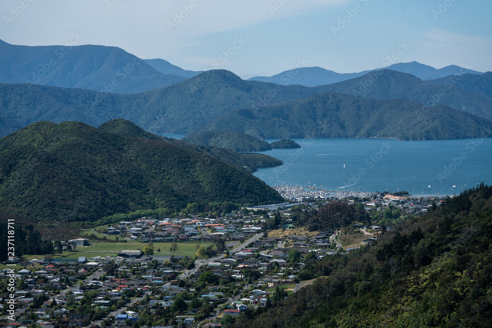 Picton New Zealand lookout