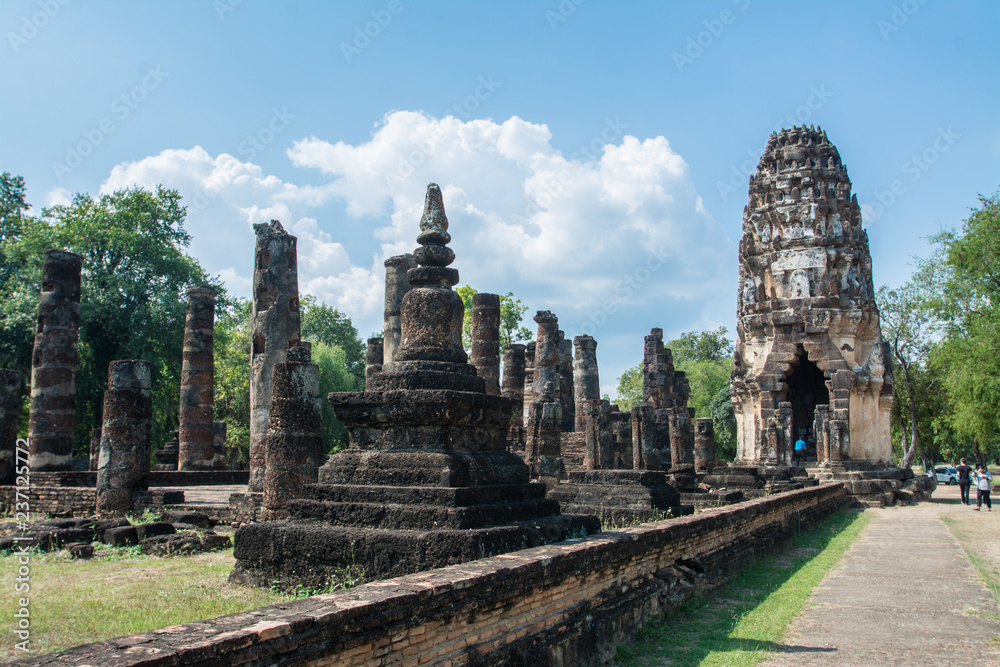 Sukhothai Historical Park, Wat Phra Phai Luang, Sukhothai Thailand