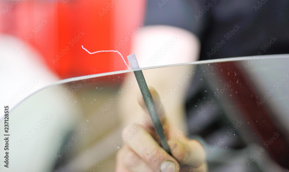 Filing windows . Professional car window tinting services. Filing windows . Professional car window tinting services.
