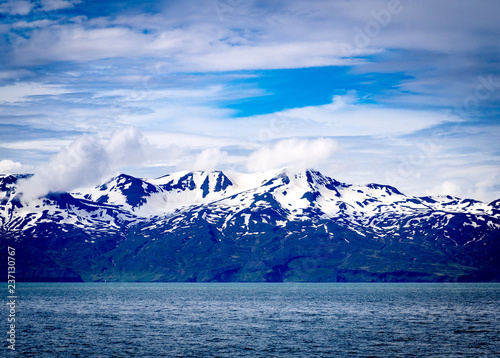 Snow mountains in Iceland © Gabi Gaasenbeek