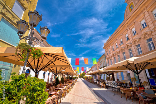 Quadro su tela Restaurant central street of Novi Sad summer view