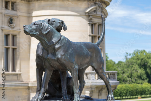 Chantilly Dogs Statue