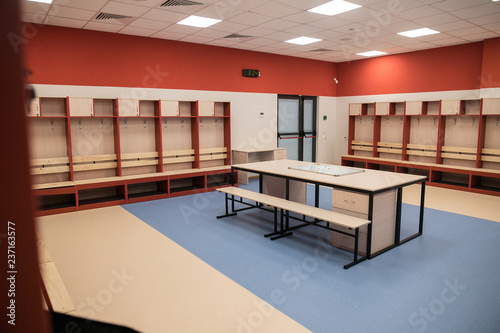 Canvastavla an empty locker room in the sports club, school, section