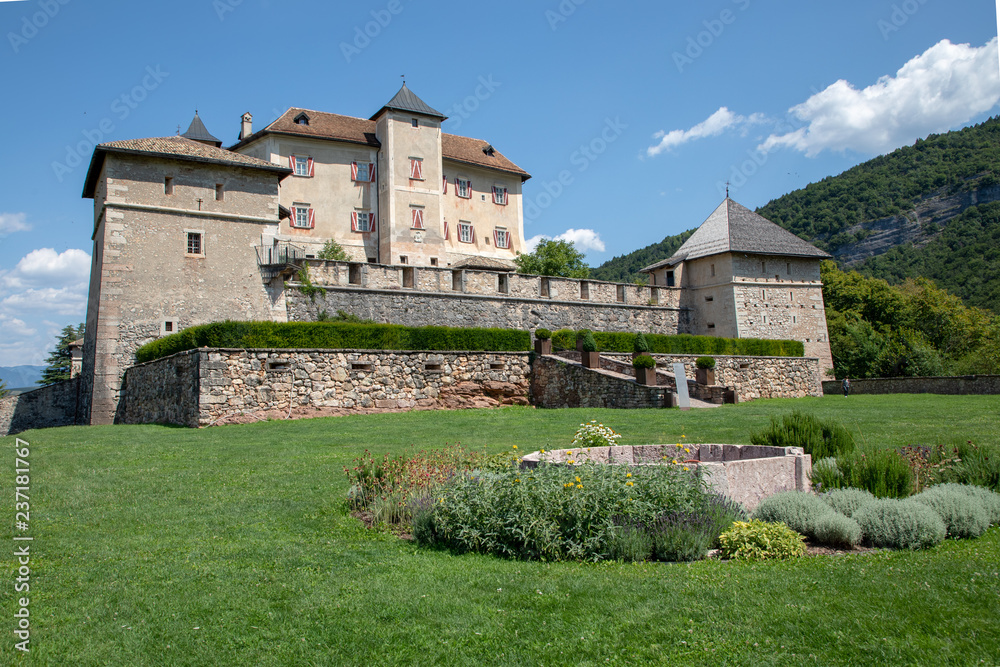 Castello di Thun