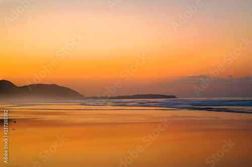Atardecer en el mar cantabrico. Cantabria, ESpaña