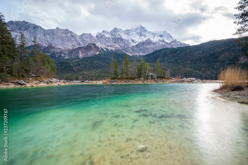 Bergsee in den Alpen