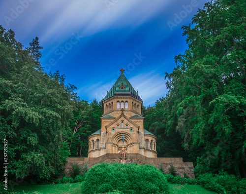 Votivkapelle bei Berg am Starnberger See zu Ehren von König Ludwig II © Kevsan
