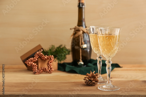 Festive champagne celebrati...